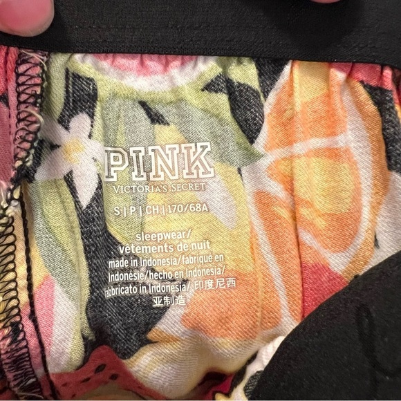 Victoria’s Secret PINK Sleepwear Boxer Shorts Black Fruit S - Picture 8 of 9